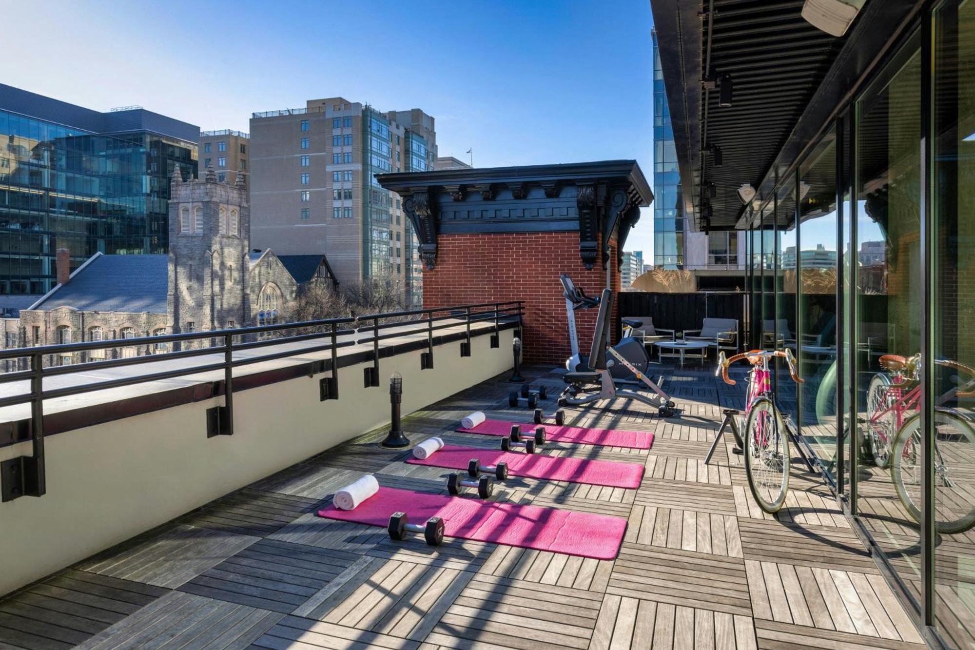 Hotel Moxy Washington, Dc Downtown Esterno foto